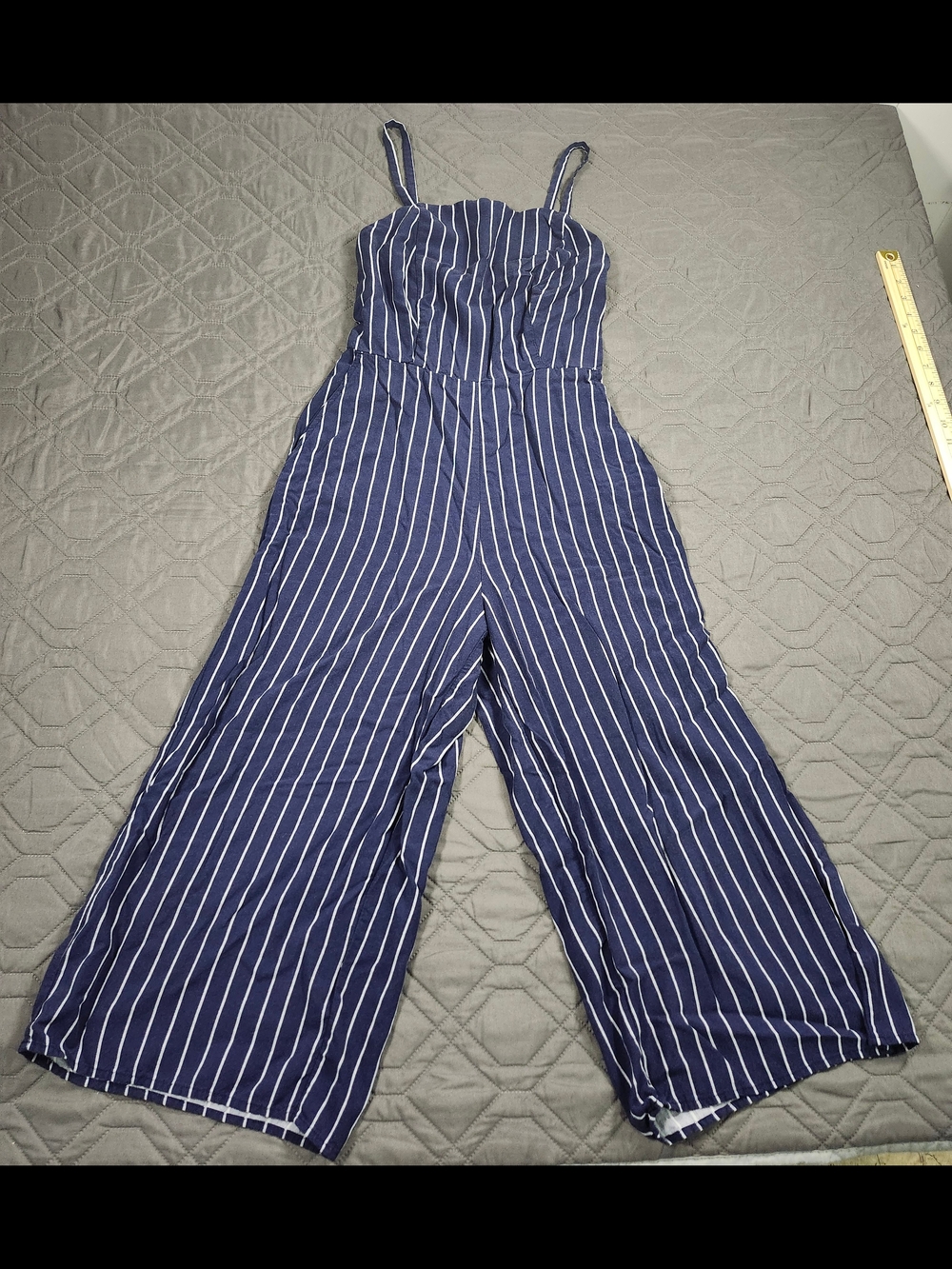 Old Navy striped Navy And White Jumpsuit With Pockets Size S - Picture 1 of 11